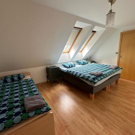 Apartman Lipa Микулов Екстериор снимка