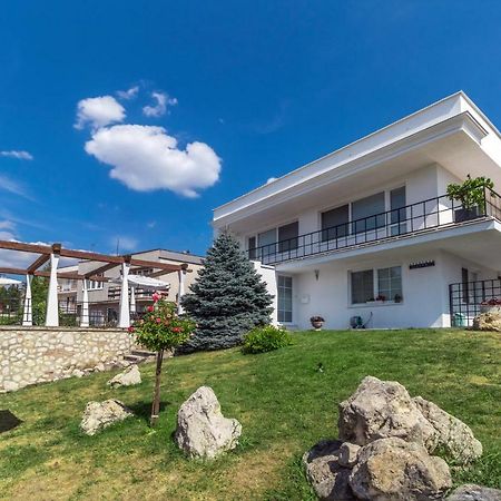 Apartman Lipa Микулов Екстериор снимка