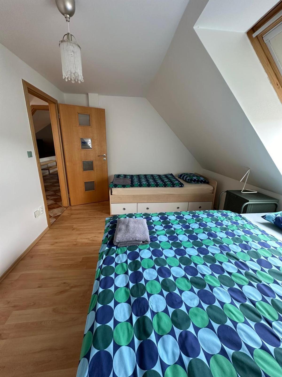 Apartman Lipa Микулов Екстериор снимка