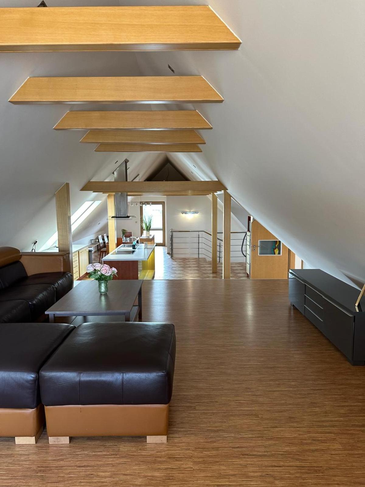 Apartman Lipa Микулов Екстериор снимка