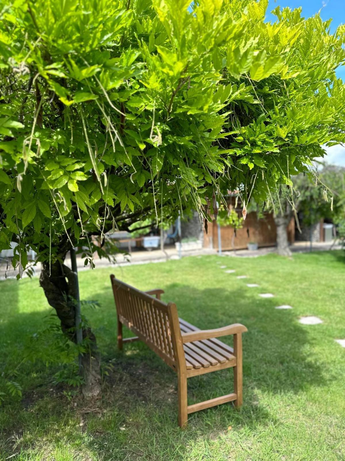 Apartman Lipa Микулов Екстериор снимка