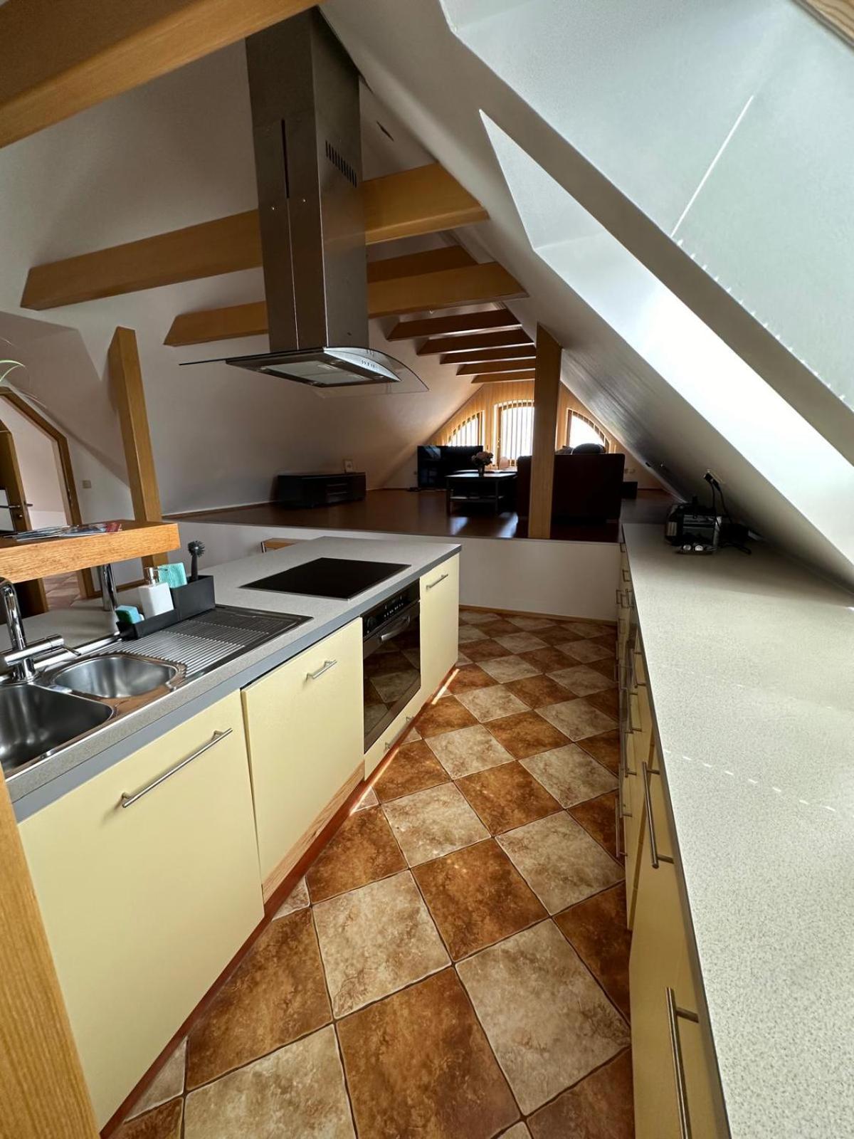 Apartman Lipa Микулов Екстериор снимка