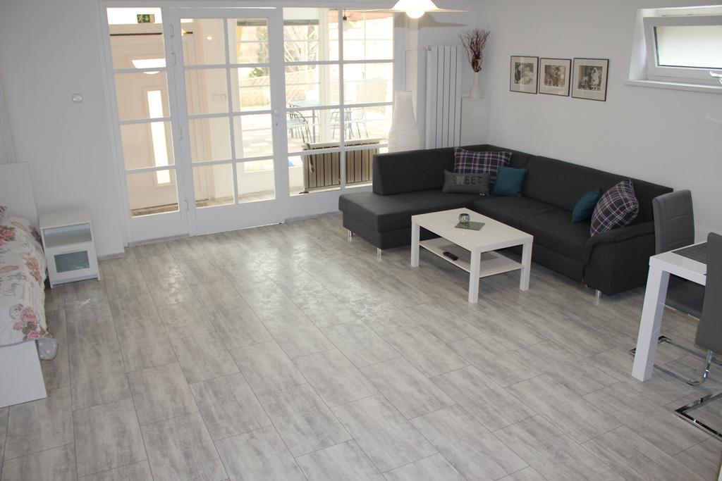Apartman Lipa Микулов Стая снимка